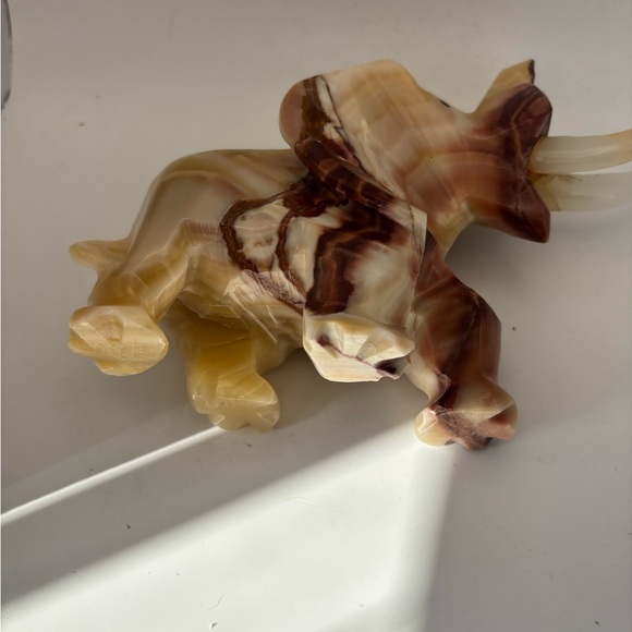 Artisan Marble Elephant Sculpture - Tan and Cream - Picture 7 of 8